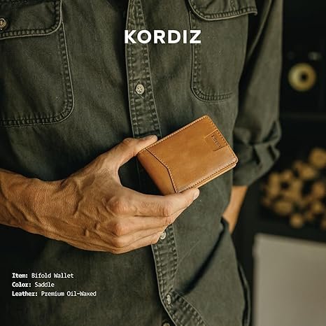 cartera color camel para hombre